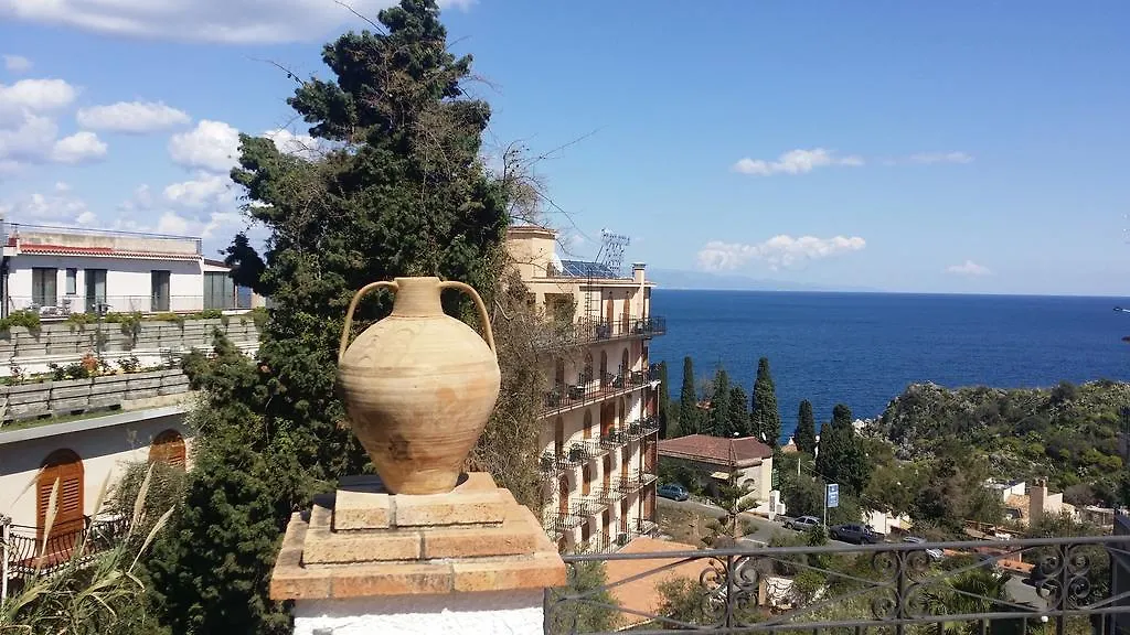 Villa Moschella Taormina 0*,